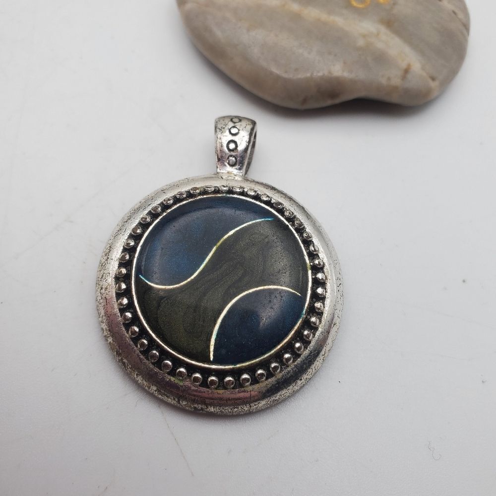 Midnight‎ rush medallion necklace pendant